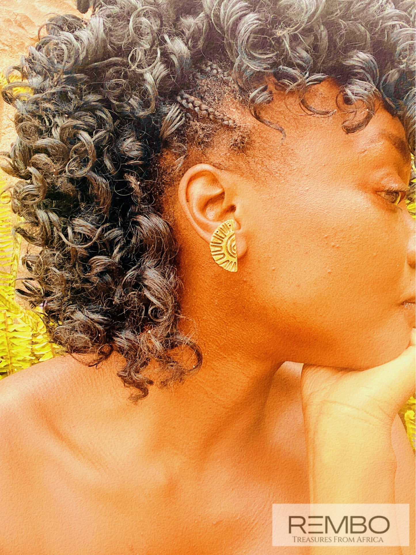 Zanzibar - Boucles d'Oreilles en Laiton Antiallergique avec Design Demi-Lune - REMBO