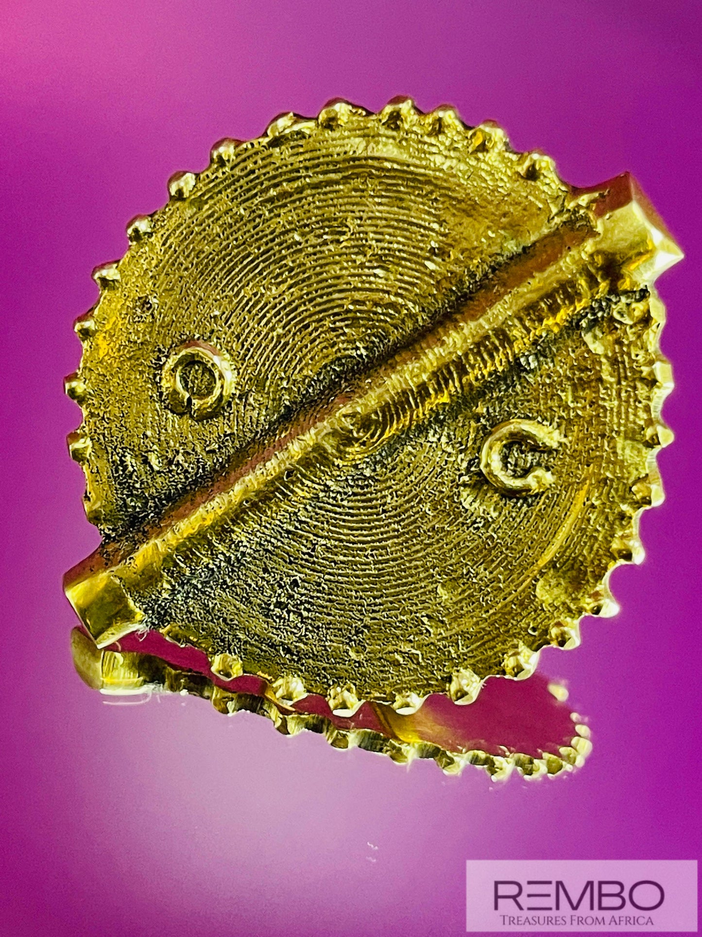 Bouclier de Majesté Ashanti - Bague Bouclier en Bronze Artisanale du Kenya - REMBO