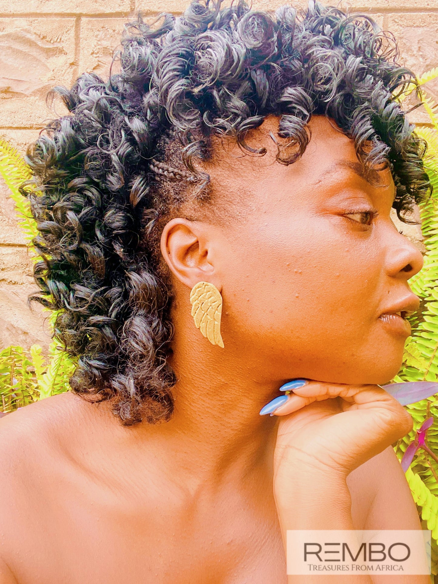 Angela - Boucles d'Oreilles en Laiton Antiallergique avec Design Aile