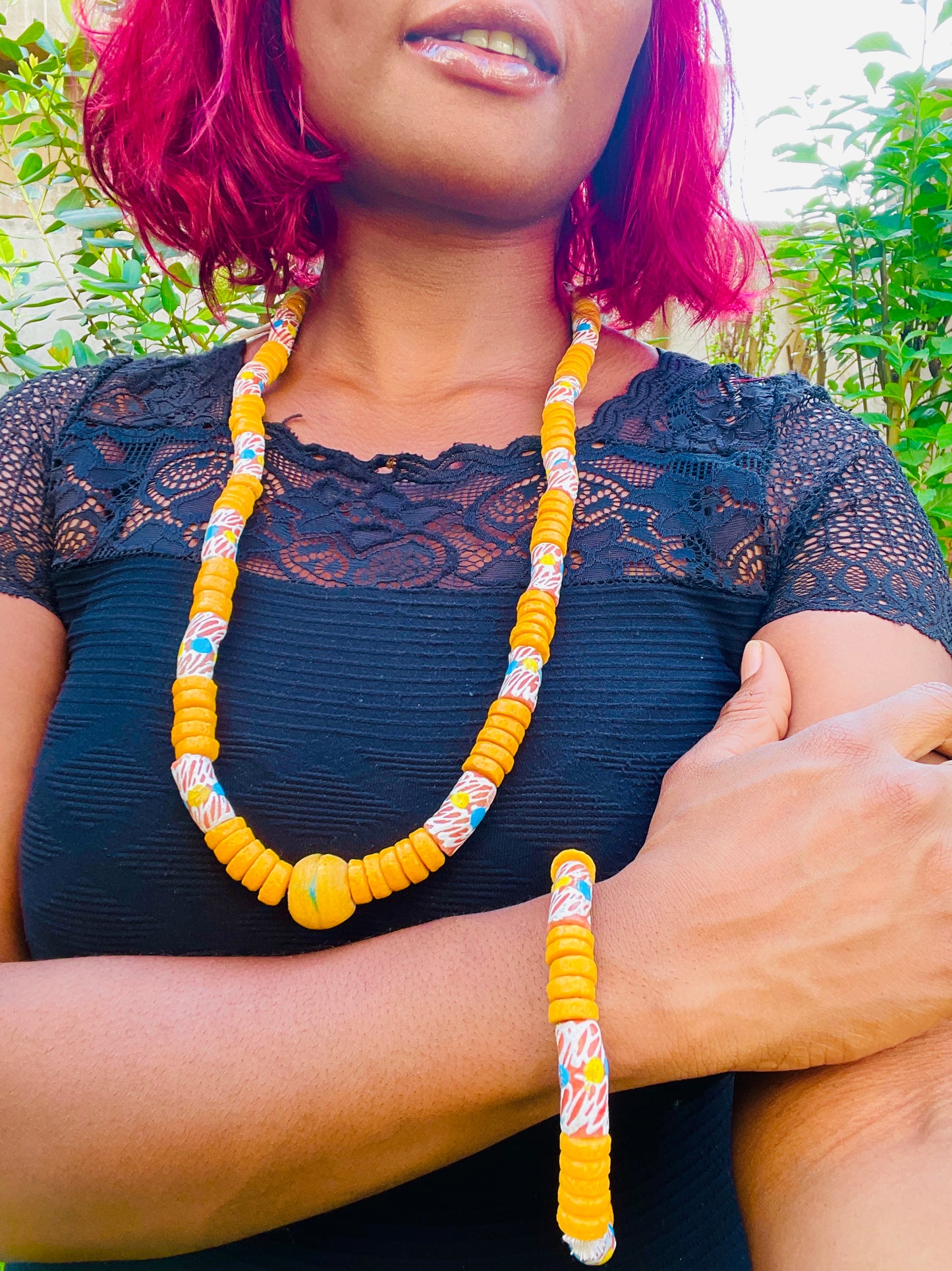 Parure Bracelet et Collier - Éclat de Verre Krobo - Dzikunu