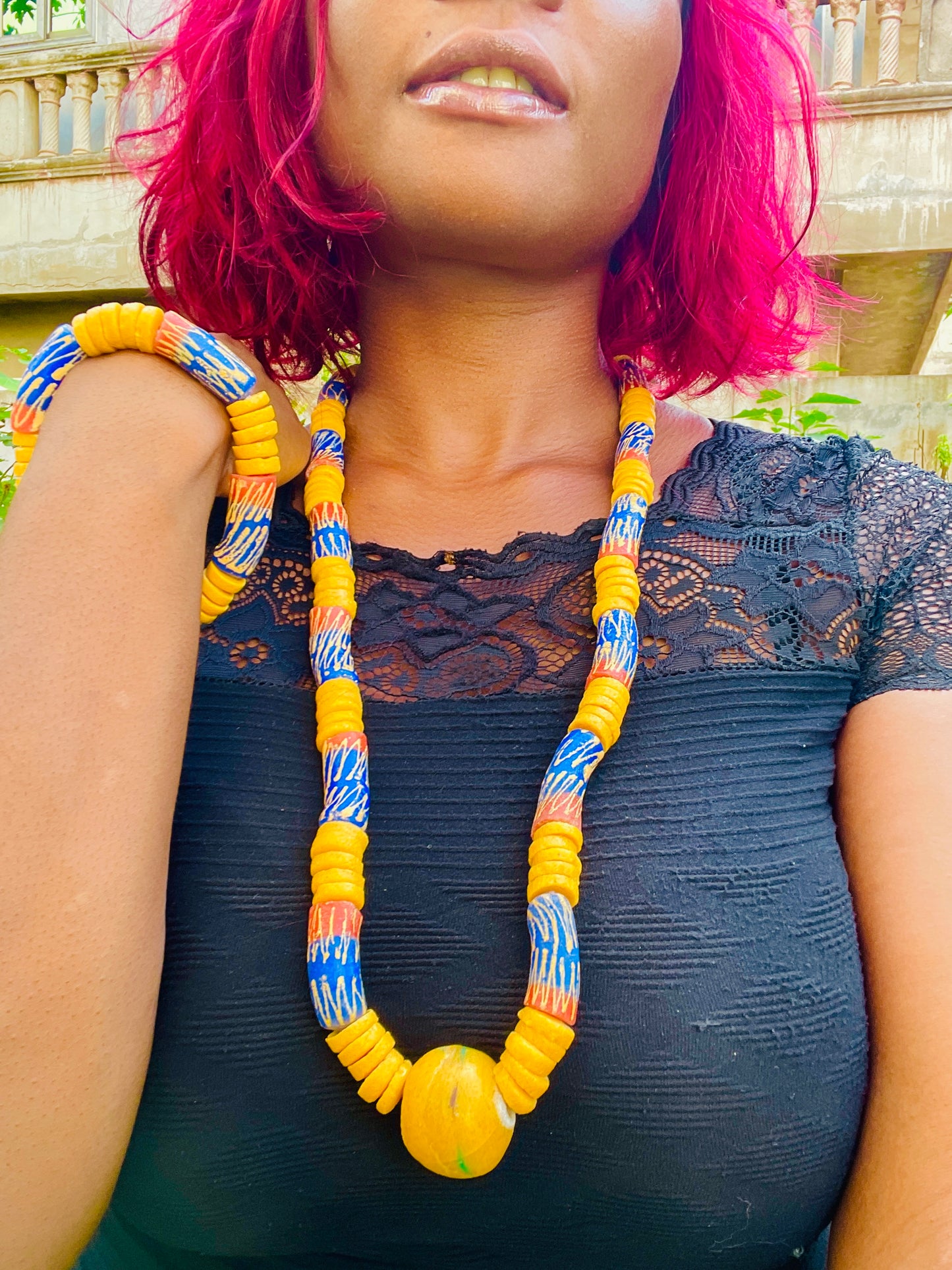 Parure Bracelet et Collier - Éclat de Verre Krobo - Fiɛfiɛ