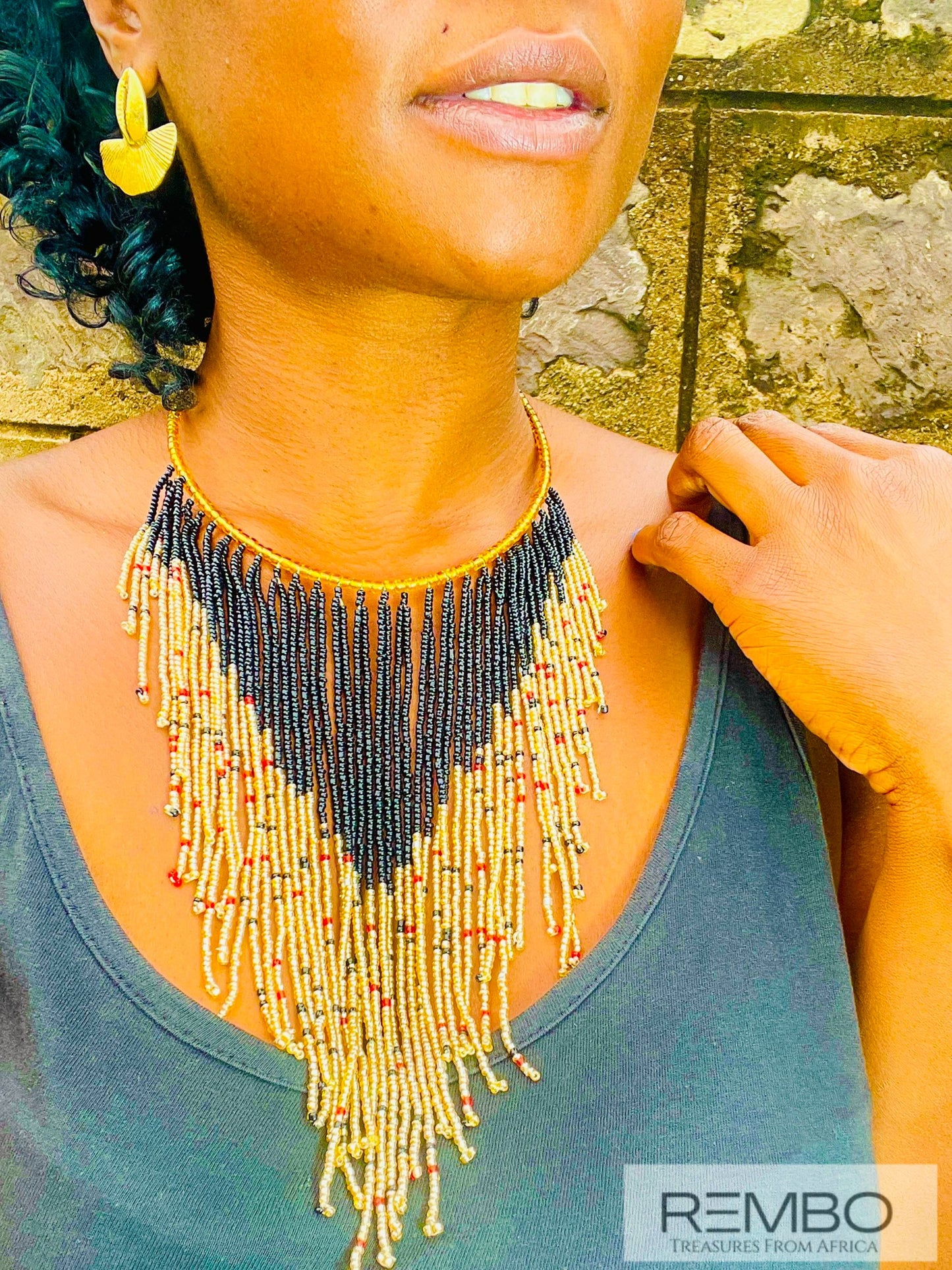 Naserian - Collier Mi-Long en Perles Maasai Naserian