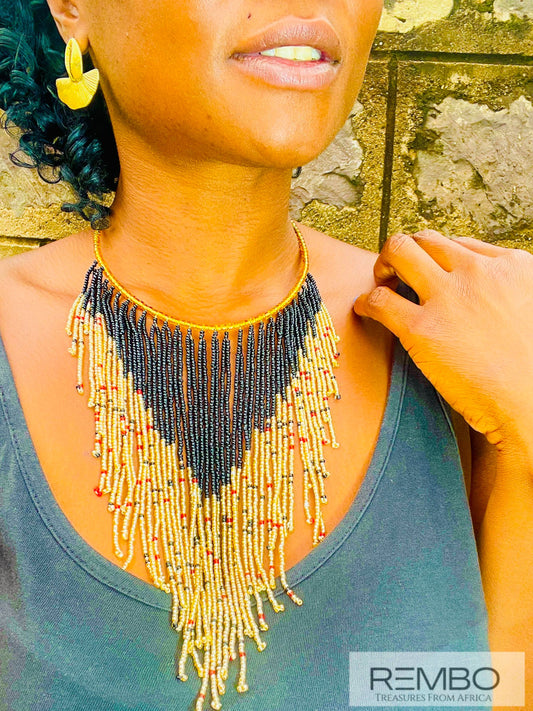 Naserian - Collier Mi-Long en Perles Maasai Naserian