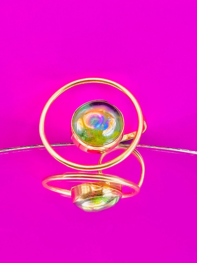 Cosmique Emeraude - Bague Cosmos en Laiton Doré et Verre Artisanale du Kenya