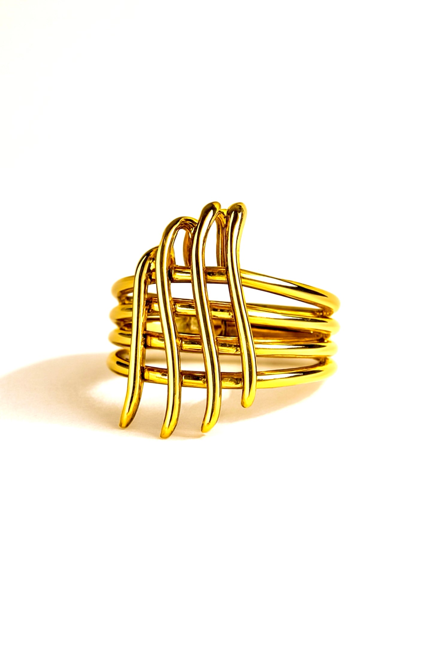 Bague SABA – Sculpture en bronze doré à la feuille d’or | REMBO by Aria
